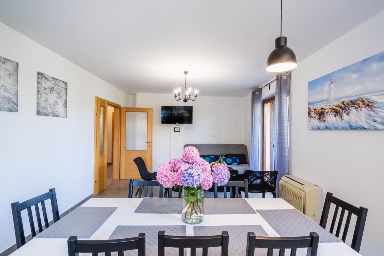 Downtown Apartment Helena Opatija Bagian luar foto