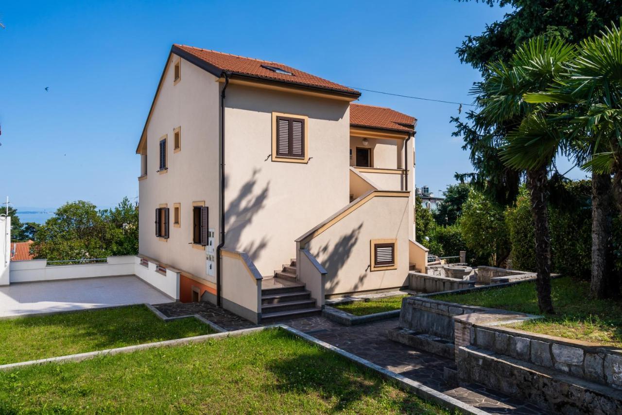 Downtown Apartment Helena Opatija Bagian luar foto